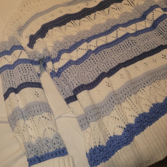 Loft striped sweater - Worn once - Picture 5 of 5